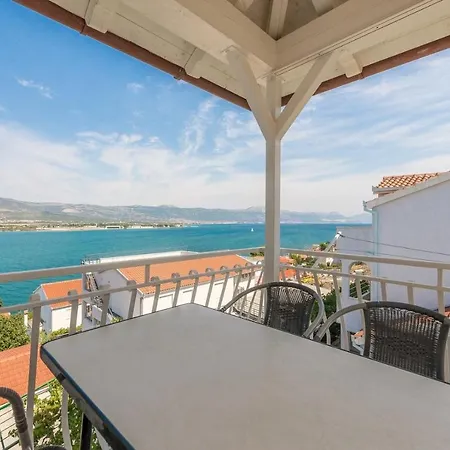 Apartament With A Parking Space Mastrinka, Ciovo - 2050