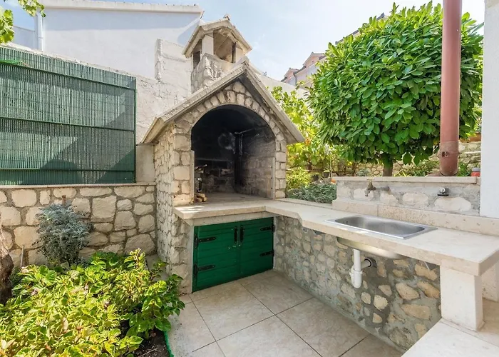 شقة With Parking Space Mastrinka, Ciovo - 2050 *